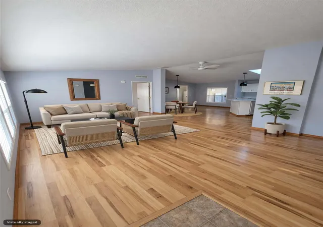 Photo 2 of Manufactured home for sale at 14727 43rd Avenue NE #105, Marysville, WA 98271 | MLS# NWM2597151 | Listing updated on 2026-10-26