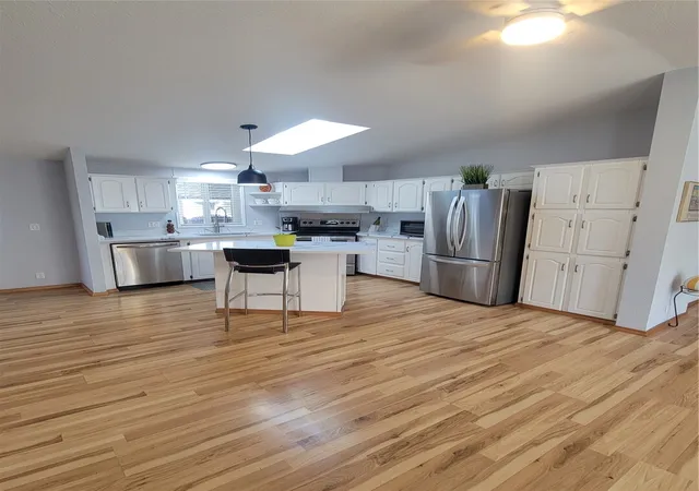 Photo 3 of Manufactured home for sale at 14727 43rd Avenue NE #105, Marysville, WA 98271 | MLS# NWM2597151 | Listing updated on 2026-10-26