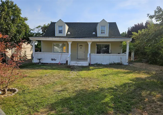 Photo 4 of Single family home for sale at 465 3rd Avenue SW, Ephrata, WA 98823 | MLS# NWM2597158 | Listing updated on 2026-10-23