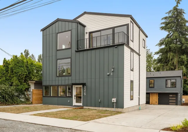 Photo 1 of Single family home for sale at 9215 12th Avenue Ne, Seattle, WA 98115 | MLS# NWM2597169 | Listing updated on 2026-10-29