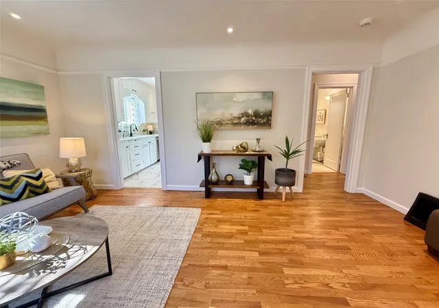 Photo 4 of Single family home for sale at 7909 9th Avenue SW, Seattle, WA 98106 | MLS# NWM2597188 | Listing updated on 2026-10-26