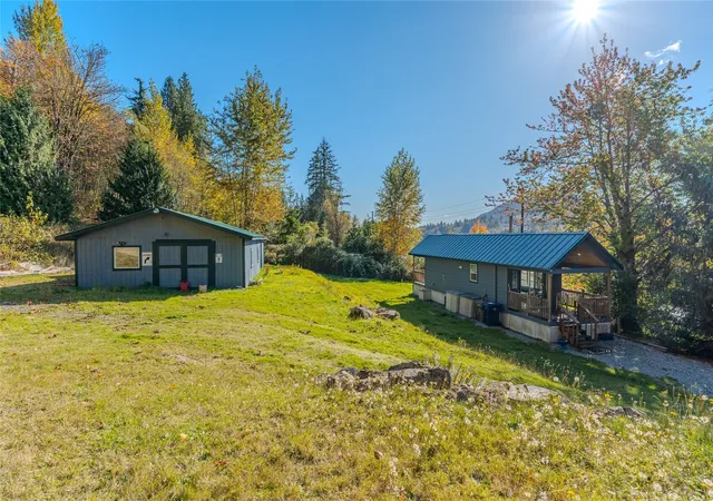 Photo 2 of Single family home for sale at 1133 Old Hwy 99 N Rd, Bellingham, WA 98229 | MLS# NWM2597204 | Listing updated on 2026-10-26