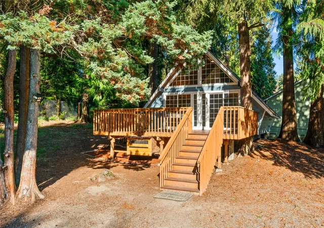 Photo 1 of Single family home for sale at 1407 Shuksan Dr, Camano Island, WA 98282 | MLS# NWM2597206 | Listing updated on 2026-10-23