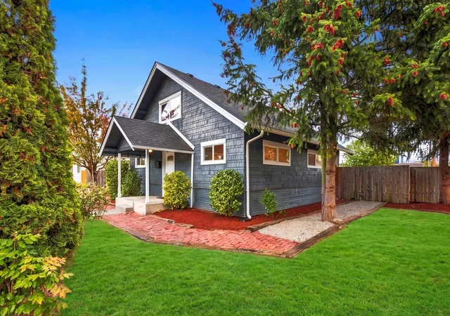 Photo 3 of Single family home for sale at 3561 S Gunnison St, Tacoma, WA 98409 | MLS# NWM2597207 | Listing updated on 2026-10-26