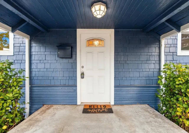 Photo 4 of Single family home for sale at 3561 S Gunnison St, Tacoma, WA 98409 | MLS# NWM2597207 | Listing updated on 2026-10-26