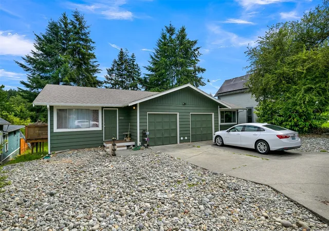 Photo 3 of Multi family home for sale at 1810 Wilson Ave, Bellingham, WA 98225 | MLS# NWM2597213 | Listing updated on 2026-10-22