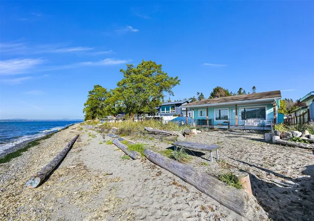 Photo 3 of Single family home for sale at 2619 Lummi View Dr, Bellingham, WA 98226 | MLS# NWM2597214 | Listing updated on 2026-10-23