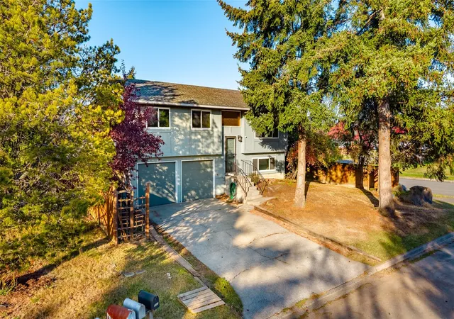 Photo 2 of Single family home for sale at 2317 Montgomery Pl, Mount Vernon, WA 98274 | MLS# NWM2597224 | Listing updated on 2026-10-23