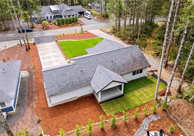 Photo 3 of Single family home for sale at 850 E Vine St, Union, WA 98592 | MLS# NWM2597231 | Listing updated on 2026-10-23