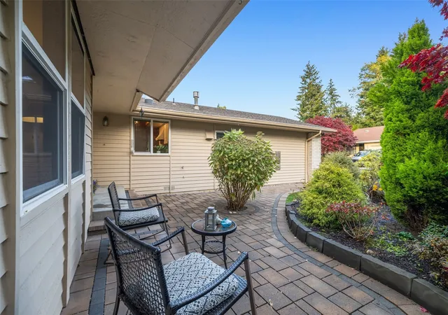 Photo 3 of Single family home for sale at 24813 10th Avenue S, Des Moines, WA 98198 | MLS# NWM2597239 | Listing updated on 2026-10-30
