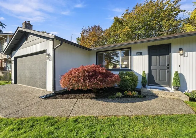 Photo 3 of Single family home for sale at 4907 239th Street Se, Woodinville, WA 98072 | MLS# NWM2597243 | Listing updated on 2026-10-25