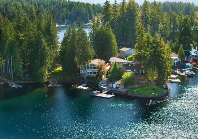 Single family home for sale at 130 W Lost Lake Park Ct, Shelton, WA 98584 | MLS# NWM2597248