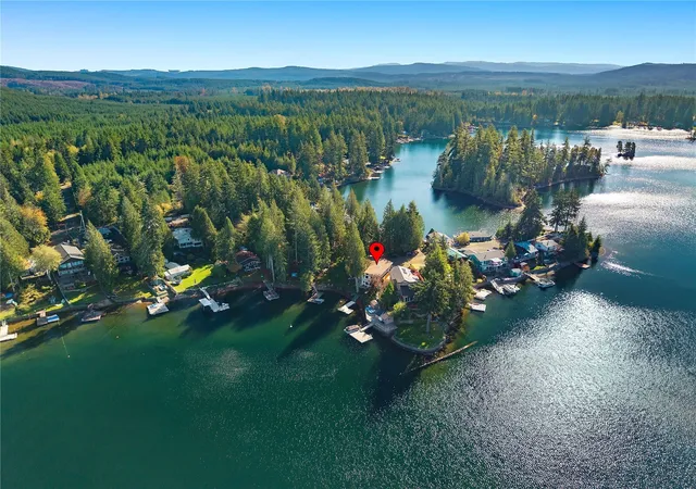 Photo 4 of Single family home for sale at 130 W Lost Lake Park Ct, Shelton, WA 98584 | MLS# NWM2597248 | Listing updated on 2026-10-29