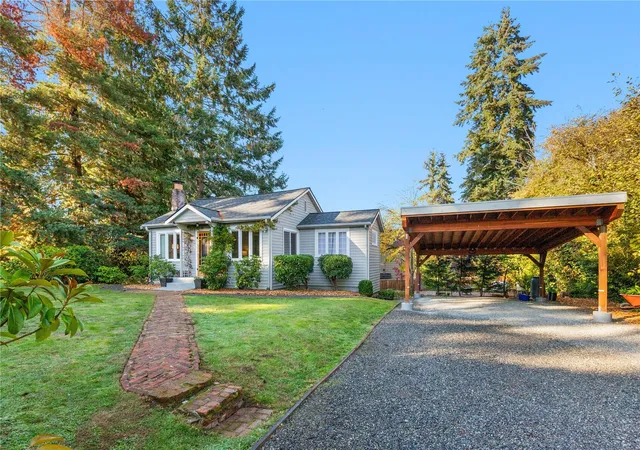 Photo 3 of Single family home for sale at 12305 14th Avenue Ne, Seattle, WA 98125 | MLS# NWM2597257 | Listing updated on 2026-10-23