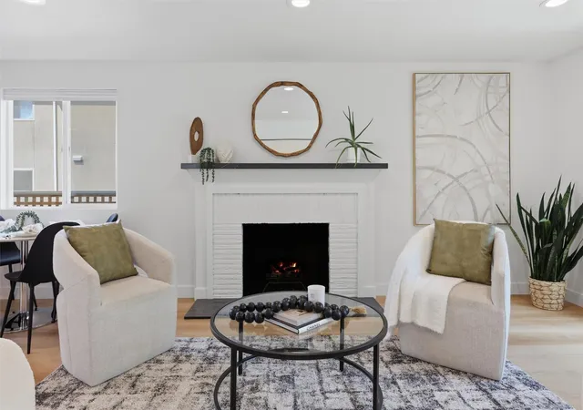 Photo 4 of Single family home for sale at 4257 W 33rd Avenue #1, Seattle, WA 98199 | MLS# NWM2597261 | Listing updated on 2026-10-28