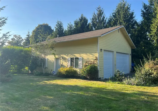 Photo 3 of Single family home for sale at 3818 Rose Rd, Stanwood, WA 98292 | MLS# NWM2597266 | Listing updated on 2026-10-23
