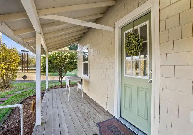 Photo 2 of Single family home for sale at 2816 State Route 6, Raymond, WA 98577 | MLS# NWM2597272 | Listing updated on 2026-10-23