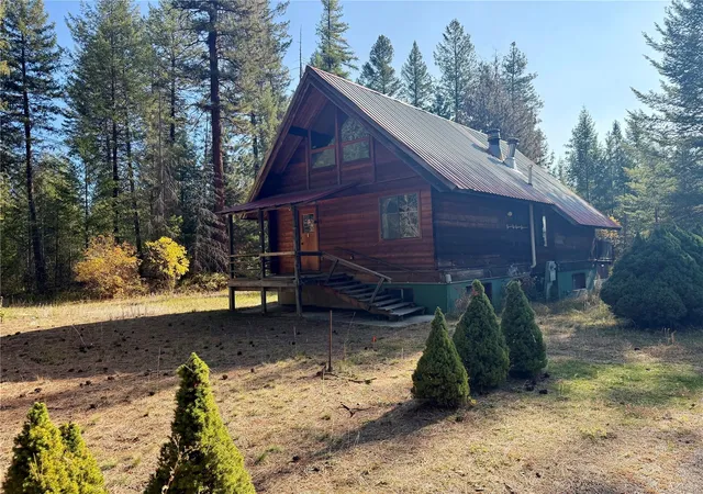 Photo 3 of Sale Pending at 12 Twin Lakes Homes Rd, Inchelium, WA 99138 | MLS# NWM2597276 | Listing updated on 2026-10-24