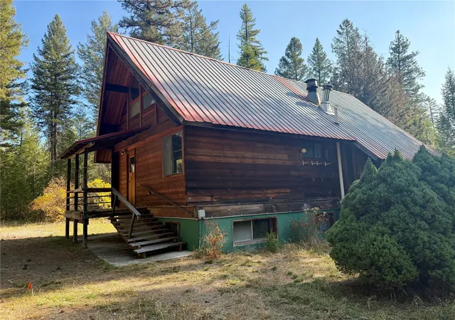 Photo 4 of Sale Pending at 12 Twin Lakes Homes Rd, Inchelium, WA 99138 | MLS# NWM2597276 | Listing updated on 2026-10-24