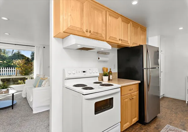 Photo 4 of Single family home for sale at 19330 52nd Avenue W, Lynnwood, WA 98036 | MLS# NWM2597281 | Listing updated on 2026-10-23