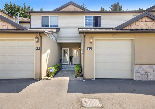 Photo 2 of Townhouse for sale at 418 17th Street Se #5C, Auburn, WA 98002 | MLS# NWM2597282 | Listing updated on 2026-10-23