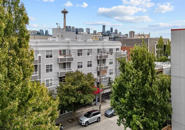 Condo for sale at 520 2nd Avenue W #201, Seattle, WA 98119 | MLS# NWM2597295