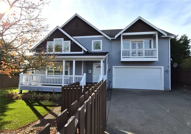 Single family home for sale at 10917 28th Avenue SW, Seattle, WA 98146 | MLS# NWM2597299