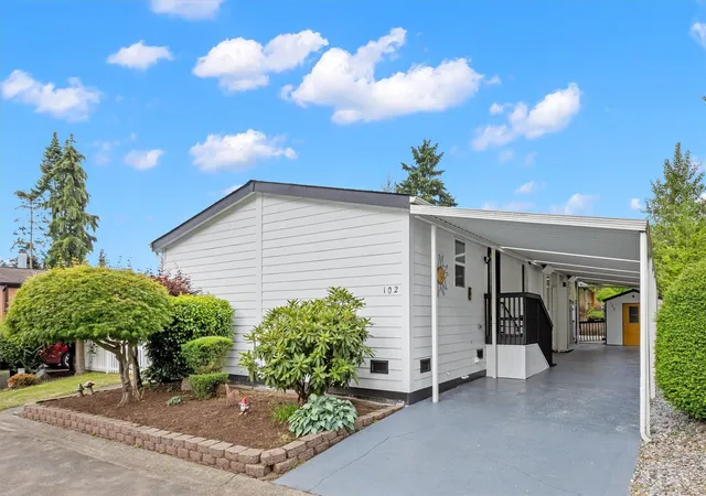 Manufactured home for sale at 2000 192nd Street #102, Bothell, WA 98012 | MLS# NWM2597301