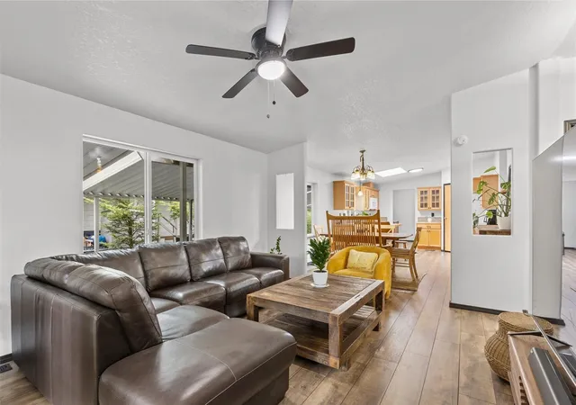 Photo 3 of Manufactured home for sale at 2000 192nd Street #102, Bothell, WA 98012 | MLS# NWM2597301 | Listing updated on 2026-10-23