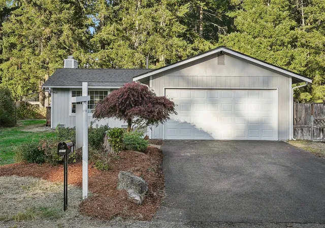 Photo 2 of Single family home for sale at 5815 Se Pennswood Ct, Port Orchard, WA 98367 | MLS# NWM2597307 | Listing updated on 2026-10-23