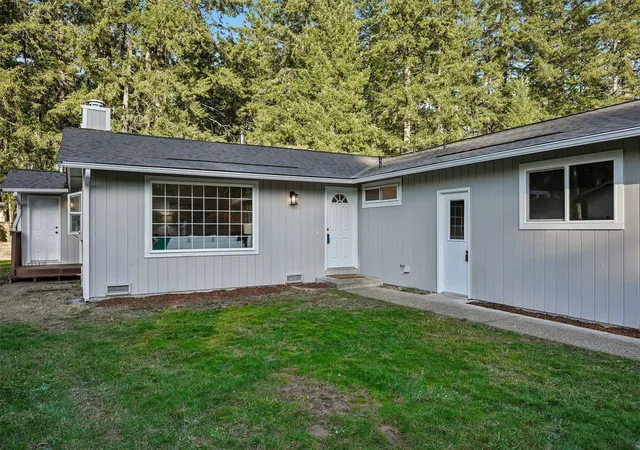 Photo 3 of Single family home for sale at 5815 SE Pennswood Ct, Port Orchard, WA 98367 | MLS# NWM2597307 | Listing updated on 2026-10-23