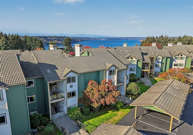 Photo 3 of Condo for sale at 3008 N Narrows Dr #E305, Tacoma, WA 98407 | MLS# NWM2597320 | Listing updated on 2026-10-23
