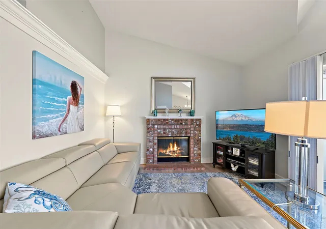 Photo 4 of Condo for sale at 3008 N Narrows Dr #E305, Tacoma, WA 98407 | MLS# NWM2597320 | Listing updated on 2026-10-23