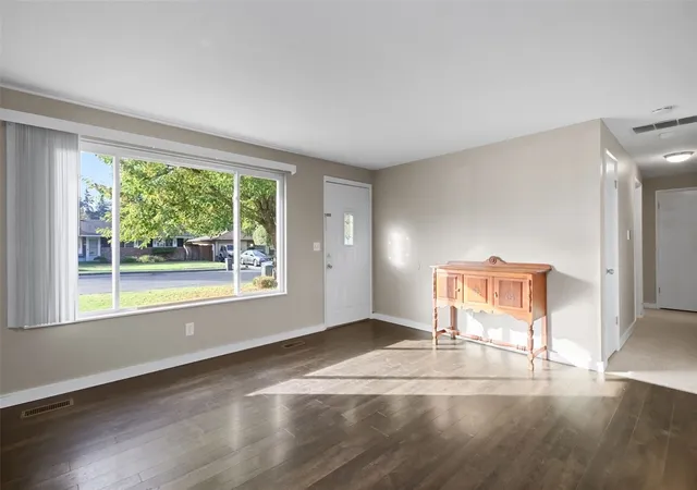 Photo 2 of Single family home for sale at 1105 26th Street SE, Auburn, WA 98002 | MLS# NWM2597326 | Listing updated on 2026-10-27