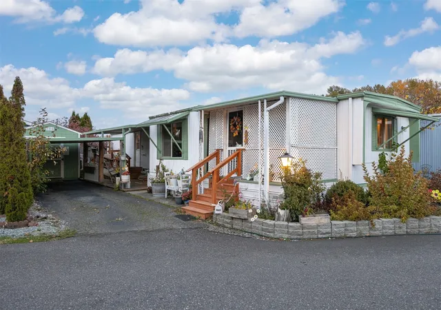 Manufactured home for sale at 1200 Lincoln St #236, Bellingham, WA 98229 | MLS# NWM2597336