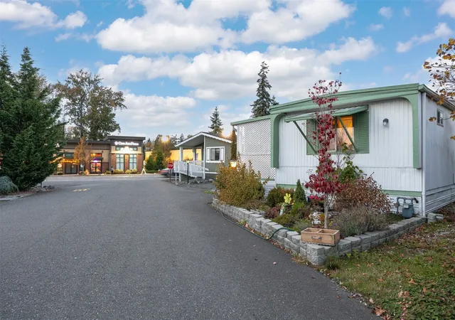 Photo 2 of Manufactured home for sale at 1200 Lincoln St #236, Bellingham, WA 98229 | MLS# NWM2597336 | Listing updated on 2026-10-26