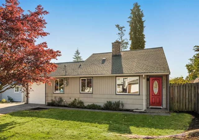 Single family home for sale at 1009 SW 125th Street, Seattle, WA 98146 | MLS# NWM2597338