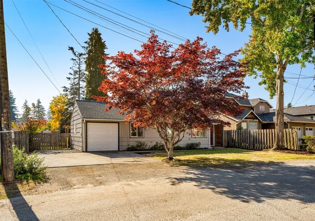 Photo 1 of Single family home for sale at 1009 SW 125th Street, Seattle, WA 98146 | MLS# NWM2597338 | Listing updated on 2026-10-24