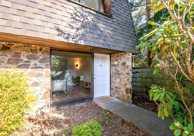 Photo 2 of Condo for sale at 20620 76th Avenue W #K, Edmonds, WA 98026 | MLS# NWM2597343 | Listing updated on 2026-10-23