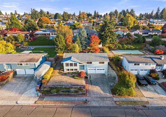 Photo 2 of Single family home for sale at 2053 N Fremont St, Tacoma, WA 98406 | MLS# NWM2597352 | Listing updated on 2026-10-23