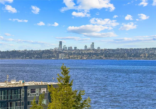 Condo for sale at 311 2nd Street S #101, Kirkland, WA 98033 | MLS# NWM2597368
