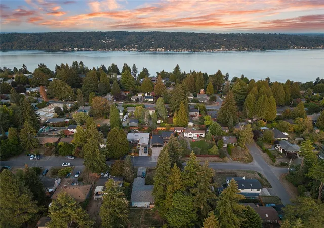 Photo 28 of Single family home for sale at 11516 Bartlett Ave NE, Seattle, WA 98125 | MLS# NWM2597374 | Listing updated on 2026-10-23