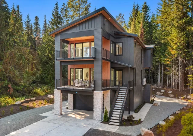 Single family home for sale at 31 Kendall Pl, Snoqualmie Pass, WA 98068 | MLS# NWM2597376