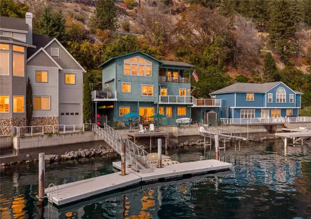 Photo 1 of Single family home for sale at 9810 S Lakeshore Rd, Chelan, WA 98816 | MLS# NWM2597382 | Listing updated on 2026-10-29