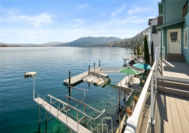 Photo 4 of Single family home for sale at 9810 S Lakeshore Rd, Chelan, WA 98816 | MLS# NWM2597382 | Listing updated on 2026-10-29