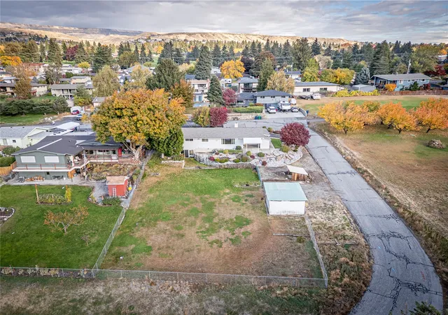 Photo 1 of Single family home for sale at 1602 N Aurora Ave, East Wenatchee, WA 98802 | MLS# NWM2597386 | Listing updated on 2026-10-29