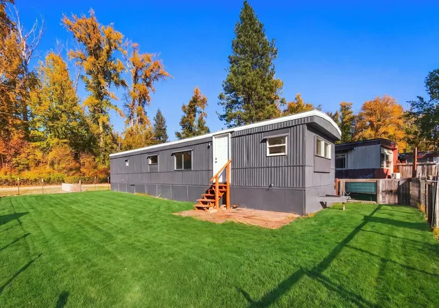 Photo 1 of Manufactured home for sale at 1020 Mcdonald Rd #20, Cle Elum, WA 98922 | MLS# NWM2597393 | Listing updated on 2026-10-22