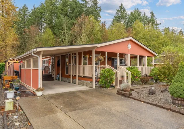 Photo 2 of Manufactured home for sale at 1101 Scheuber S #18, Centralia, WA 98531 | MLS# NWM2597406 | Listing updated on 2026-10-28