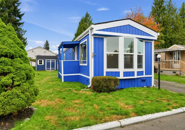Photo 3 of Sale Pending at 11500 Meridian Ave S #39, Everett, WA 98208 | MLS# NWM2597418 | Listing updated on 2026-10-26