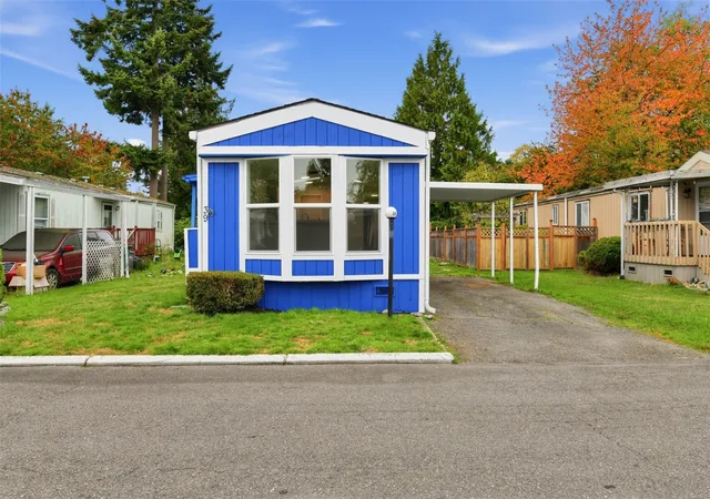 Photo 3 of Sale Pending at 11500 Meridian Ave S #39, Everett, WA 98208 | MLS# NWM2597418 | Listing updated on 2026-10-26